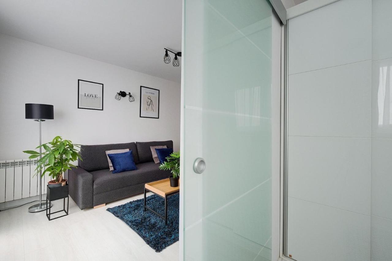Warsaw Inside Solec With Private Parking Apartamento Exterior foto